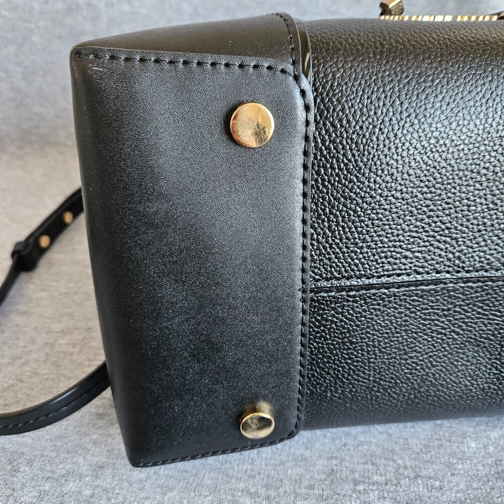 Michael Kors Mercer Gallery Convertible Bucket Leather Shoulder Bag Black/Gold - Picture 6 of 16